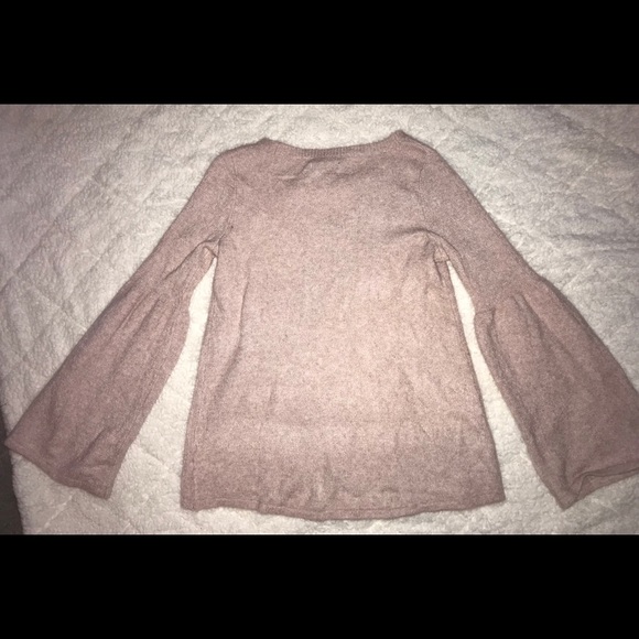 Pink American Eagle sweater - Picture 3 of 3